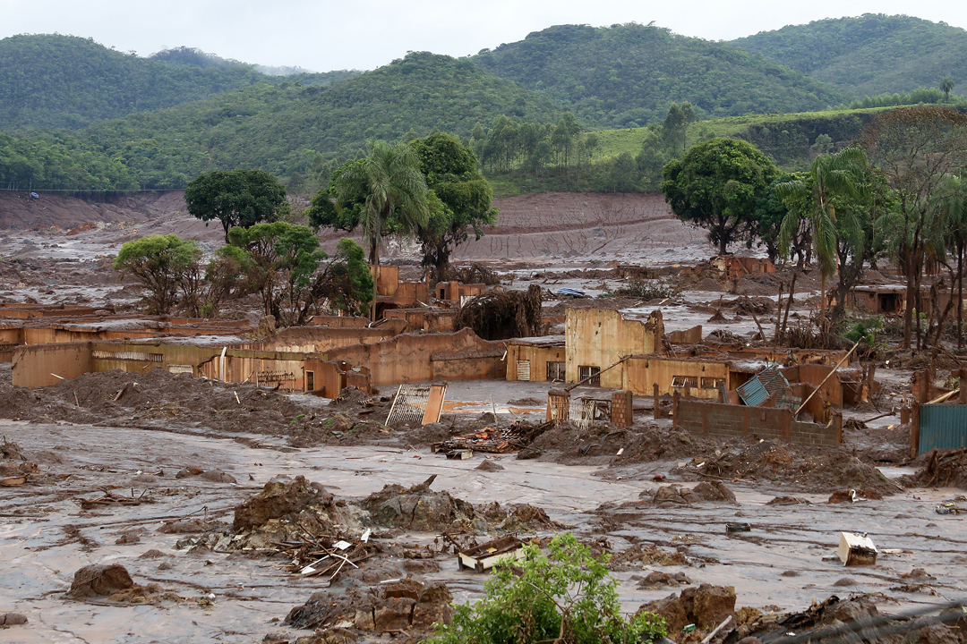 Premiers lingots d'or extrait de déchets miniers à Dieu Merci en Guyane